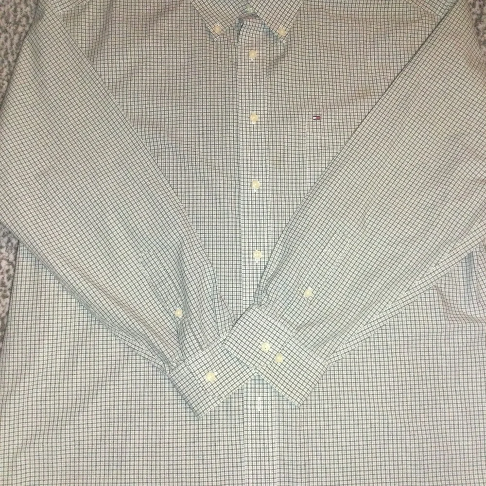 Tommy Hilfiger Long Sleeve Button-Down Shirt - Picture 4 of 10